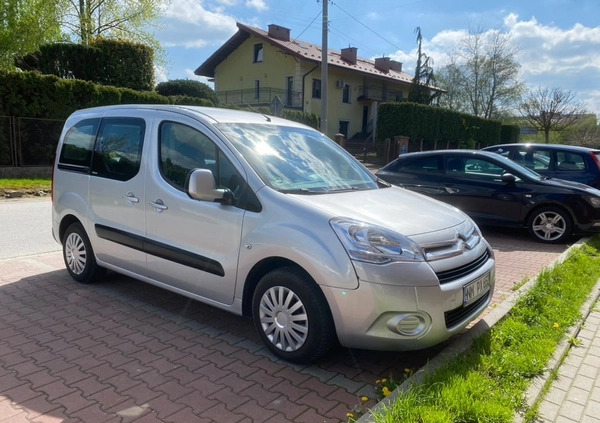 Citroen Berlingo cena 23900 przebieg: 179405, rok produkcji 2010 z Lubaczów małe 137